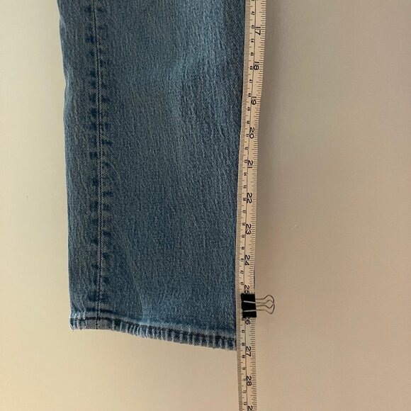 Men's Levi's 501, 32 x 30, distressed by natural wear - Picture 6 of 10